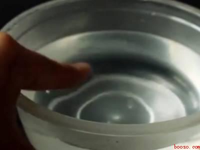 粘蝇板的胶怎么去除