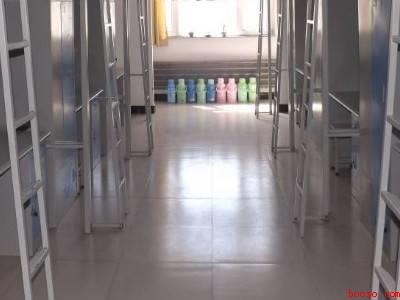 部队宿舍夏天热怎么办