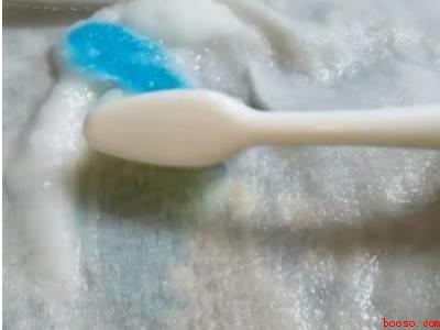 水晶泥弄到衣服上怎么洗掉