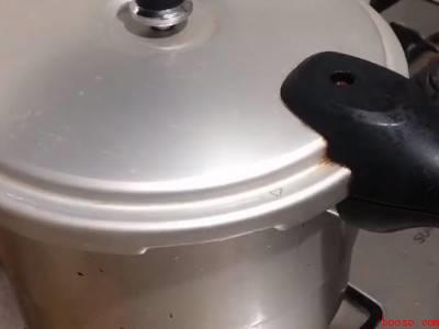 高压锅煮饺子的正确方法