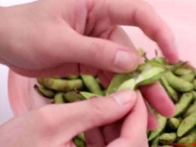 毛豆怎么剥比较快