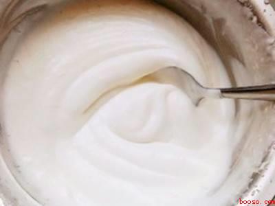 用冰淇淋粉怎样制作冰淇淋(怎样制作冰淇淋的具体操作步骤)