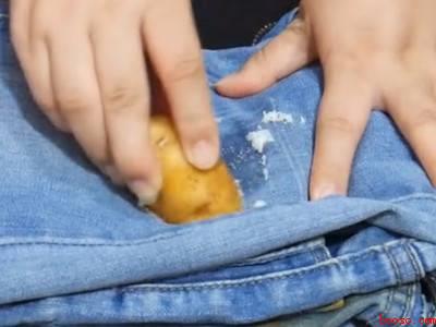 白色牛仔裤上的污渍怎么去除