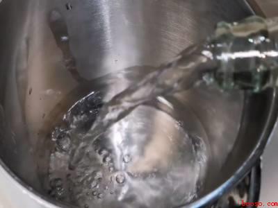 水壶水垢如何快速去除
