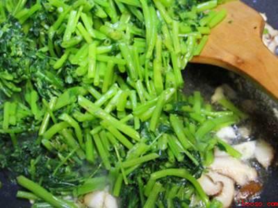 红花草怎么做好吃（红花草怎么做好吃共有5步）