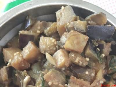 炒茄子怎么做好吃又简单又好吃