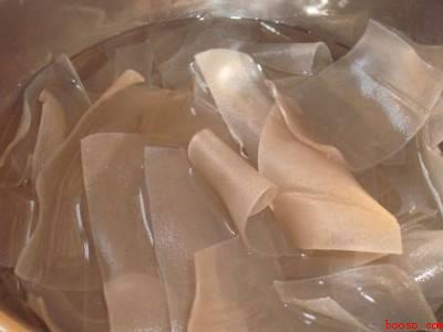 红薯粉皮怎么做好吃（红薯粉皮怎么做好吃共有5步）