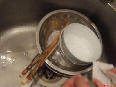 洗碗的过程(洗碗过程的具体操作步骤)
