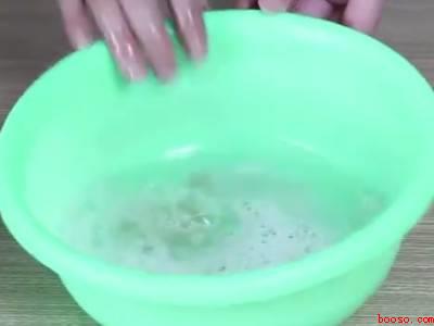 皮鞋垫有汗渍怎么（皮鞋垫有汗渍怎么的操作步骤）