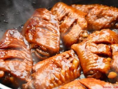 可乐鸡翅怎么做的（可乐鸡翅怎么做的具体操作步骤）