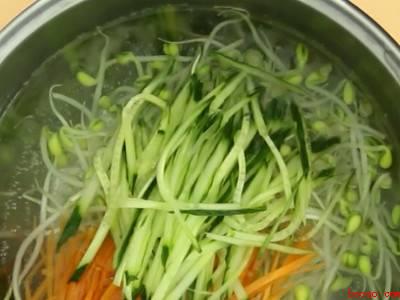 担担面的做法及配料（担面的做法及配料的具体操作步骤）