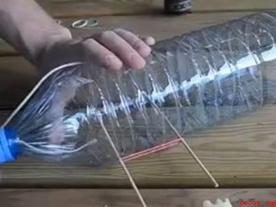 老鼠躲起来了怎么把它引出来