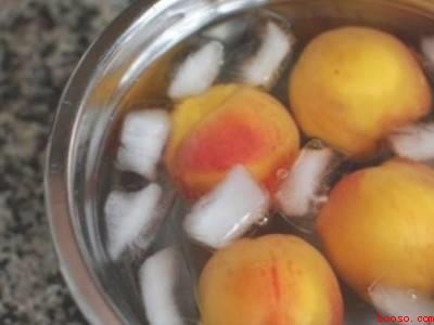 野生小桃子怎么快速去皮