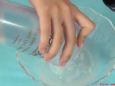 新玻璃杯子第一次使用应该怎样处理