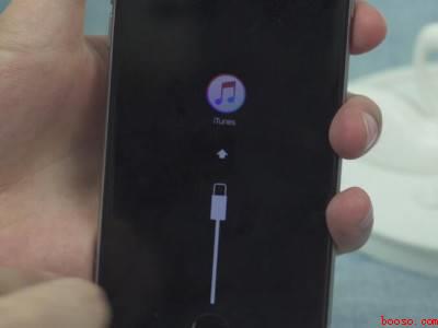 苹果8p刷机模式按什么键