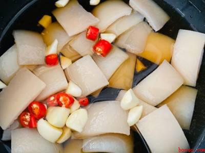 怎样油炸猪皮膨胀又脆