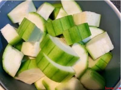 怎样炒丝瓜不变黑