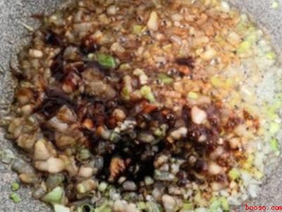 茄子肉包子怎么调馅好吃