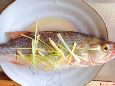 清蒸鱼做法和步骤家常做法
