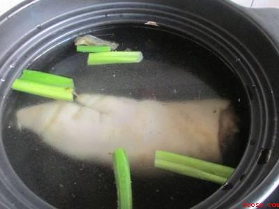 猪蹄花生怎么做好吃