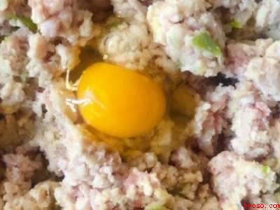 水汆丸子怎么做（水丸子怎么做的具体操作步骤）