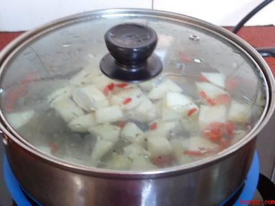 冰糖雪梨怎么做法步骤（冰糖雪梨怎么做法步骤 具体操作步骤）