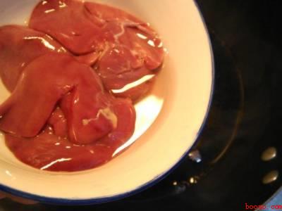 生鸡肝怎么做好吃（生鸡肝怎么做好吃共有4步）