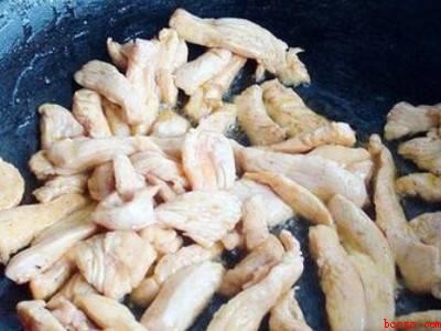 鸡肉怎么炒好吃又嫩