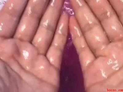 老鼠贴粘到手怎么洗掉