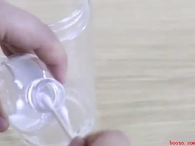 杯子上的贴纸胶怎么去除干净