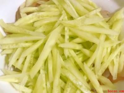 海蜇怎么吃的做法（海蜇可做凉拌海蜇头、海蜇老鸡汤、醋拌什锦海蜇等）