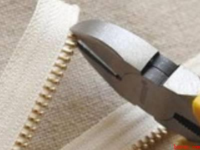 拉锁拽掉了怎么安上