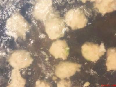 水汆丸子怎么做（水丸子怎么做的具体操作步骤）