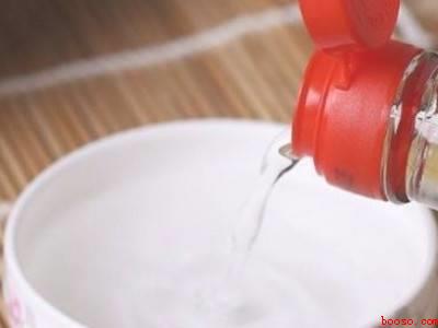 玻璃门上贴的广告纸胶怎么去掉