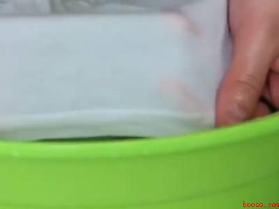 油怎么洗掉衣服上