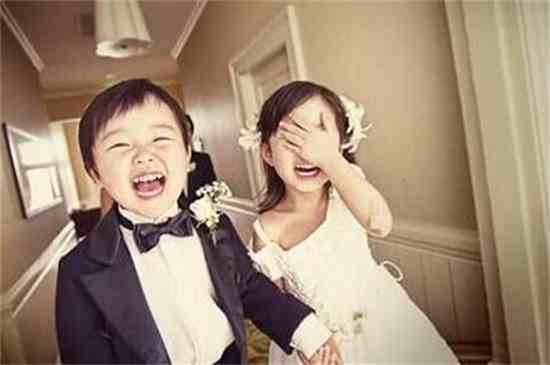 婚礼花童一般几岁(婚礼花童一般4~6岁现代的婚礼和传统婚礼是完全不同的)