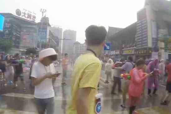 泼水节是哪个民族的节日