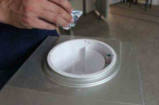 如何清洗饮水机内部