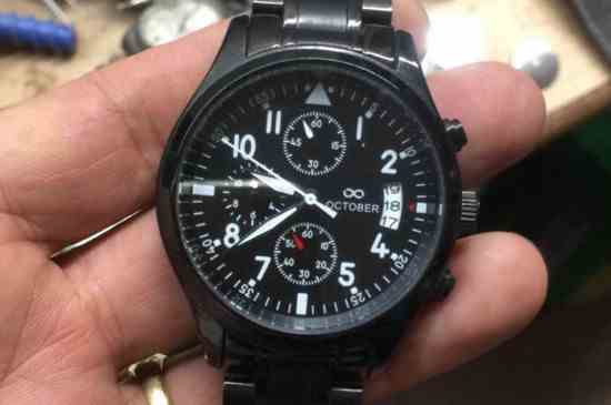 石英表怎么调时间(石英表调整时间的方法)