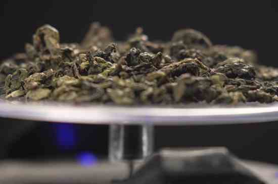 铁观音是红茶还是绿茶(铁观音不是红茶也不是绿茶)