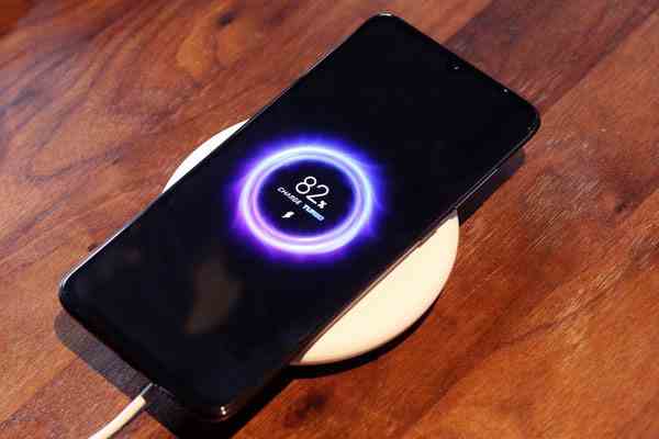 无线手机充电器怎么使用方法(无线手机充电器的使用方法)