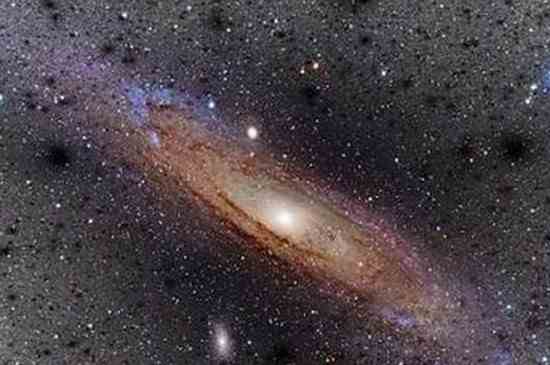 银河系有多少恒星（银河系大约有2000亿颗恒星,而且太阳也只是众多恒星中的一个）