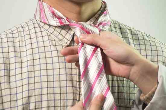 怎么打领带(常见打领带的方法有哪些)