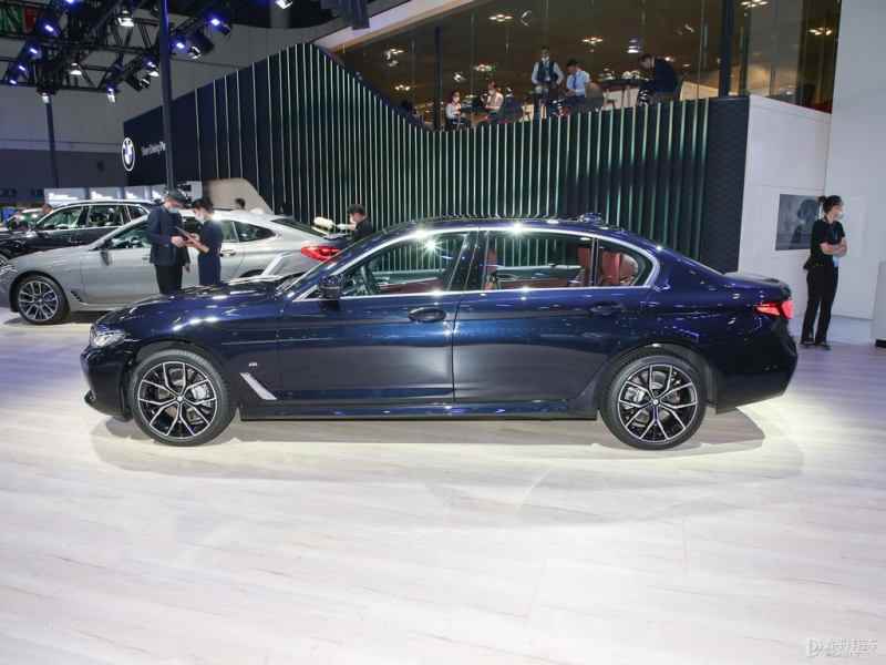 宝马5系2022款自动挡最低多少钱?宝马5系买车价
