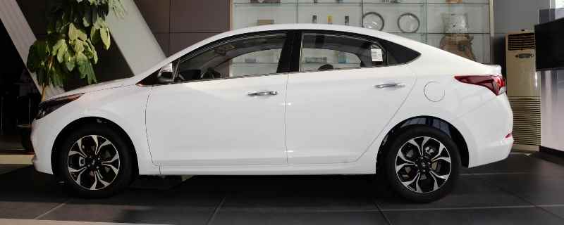 汽车加玻璃水标志是什么