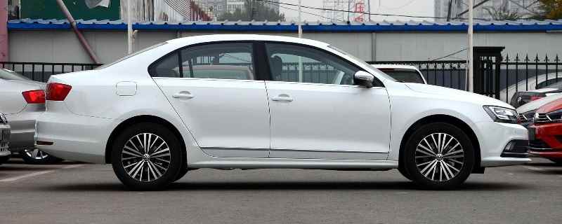 速腾汽车油箱容量是多少(新一代大众速腾油箱容量为50L)