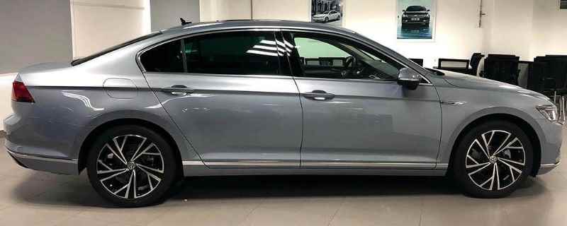 车上的engine(汽车发动机需要定期做保养)