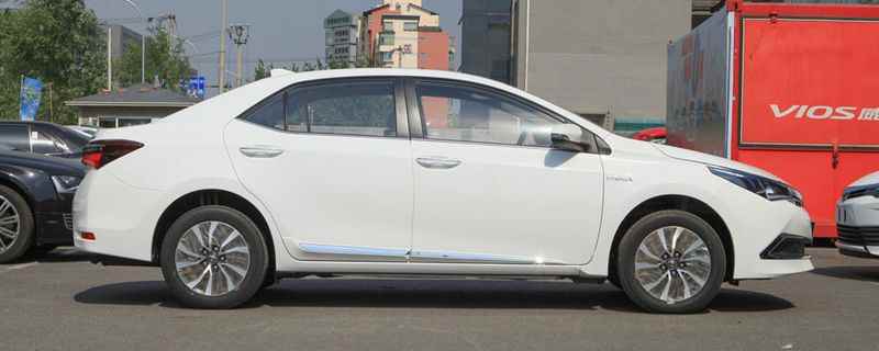 卡罗拉混动怎么样(卡罗拉双擎是国内在售的价格最亲民的混合动力车型)