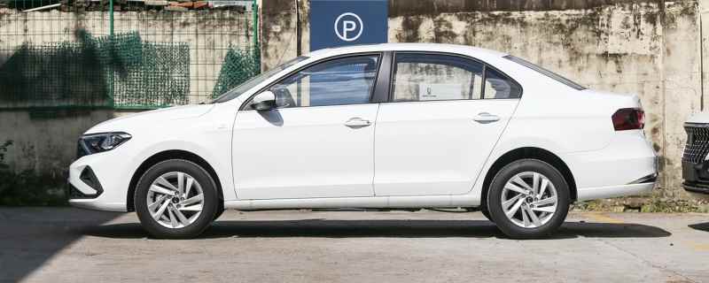 汽车重量一般多少吨