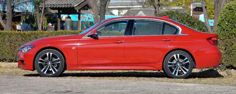 宝马3系烧机油是怎么回事(宝马3系烧机油主要是因为油封老化引起的)